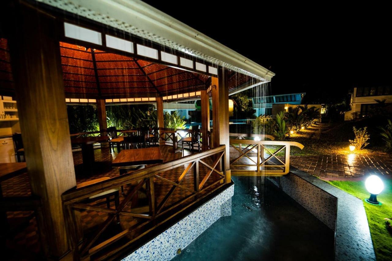 Nihara Resort And Spa Cochin Kochi Eksteriør bilde