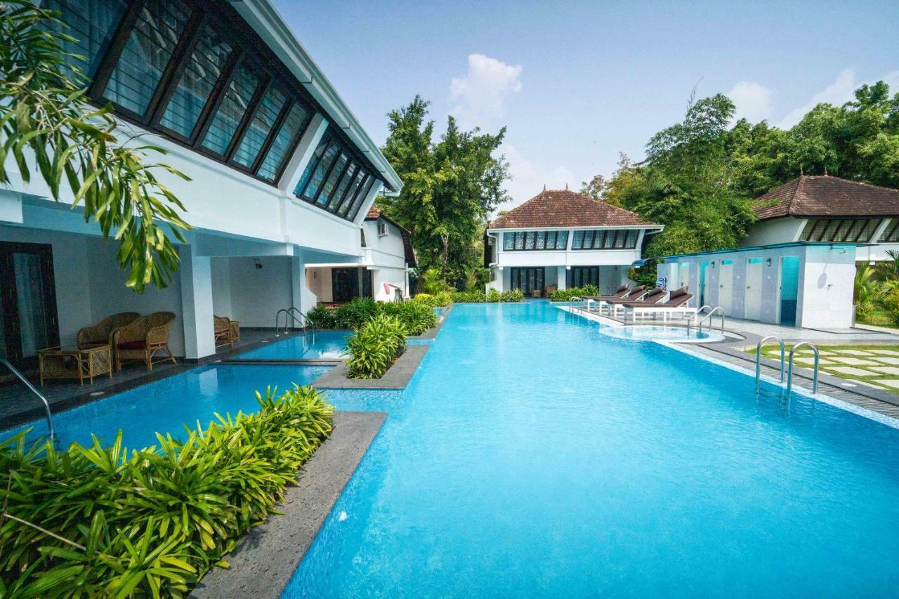 Nihara Resort And Spa Cochin Kochi Eksteriør bilde