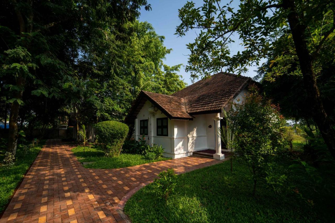 Nihara Resort And Spa Cochin Kochi Eksteriør bilde