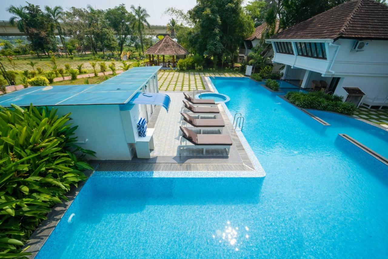 Nihara Resort And Spa Cochin Kochi Eksteriør bilde