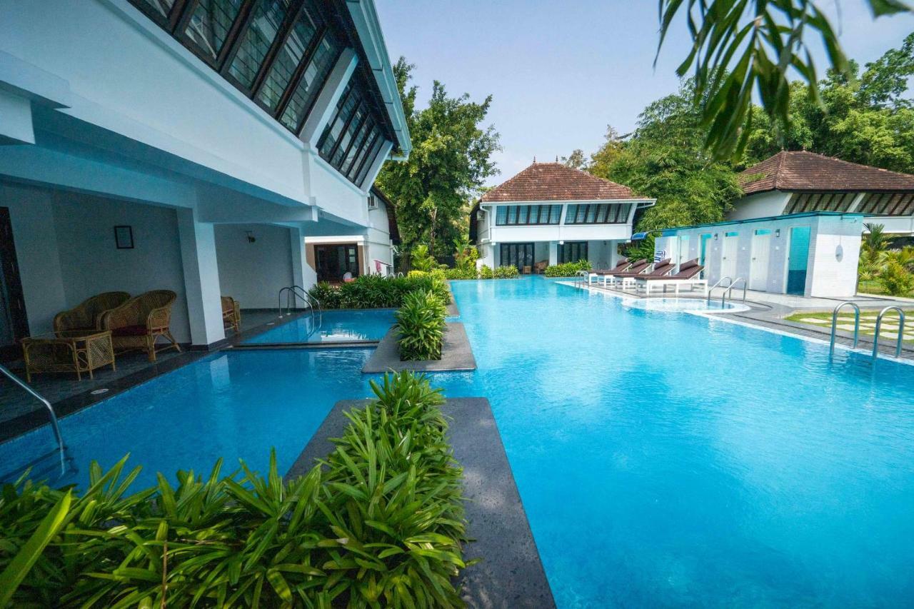 Nihara Resort And Spa Cochin Kochi Eksteriør bilde