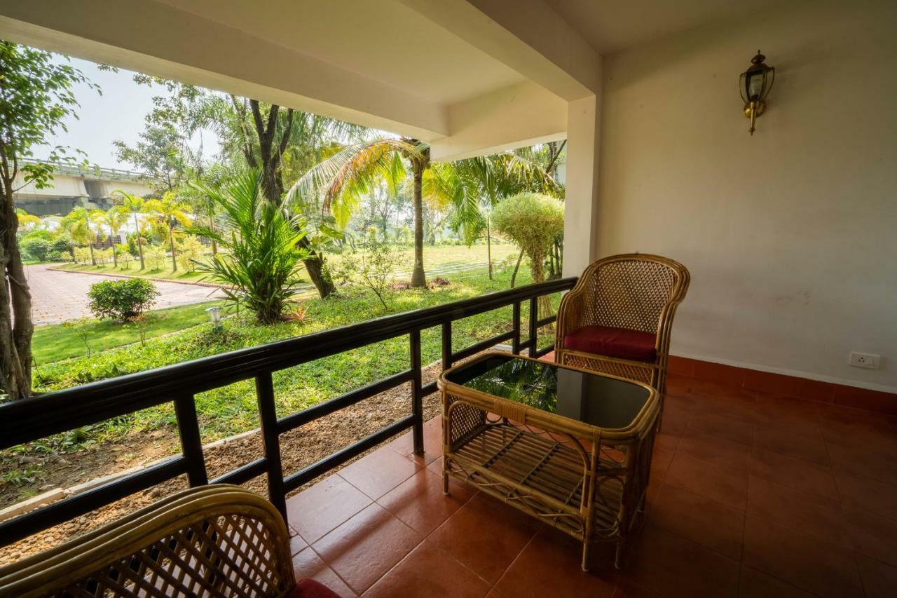Nihara Resort And Spa Cochin Kochi Eksteriør bilde