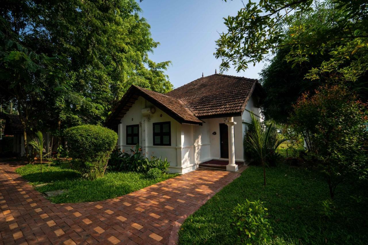 Nihara Resort And Spa Cochin Kochi Eksteriør bilde